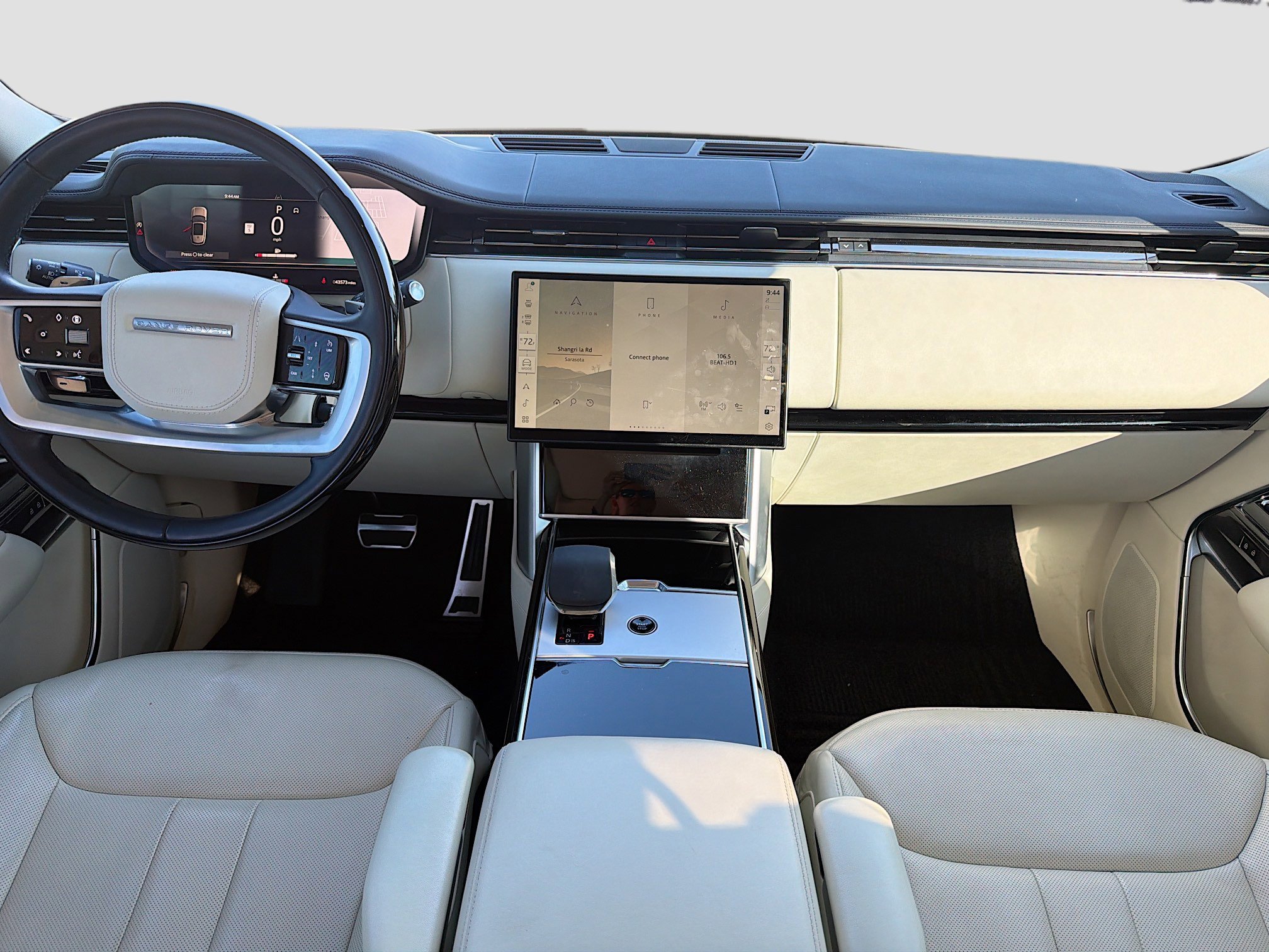 Used 2024 Land Rover Range Rover Long Wheelbase SE image 20