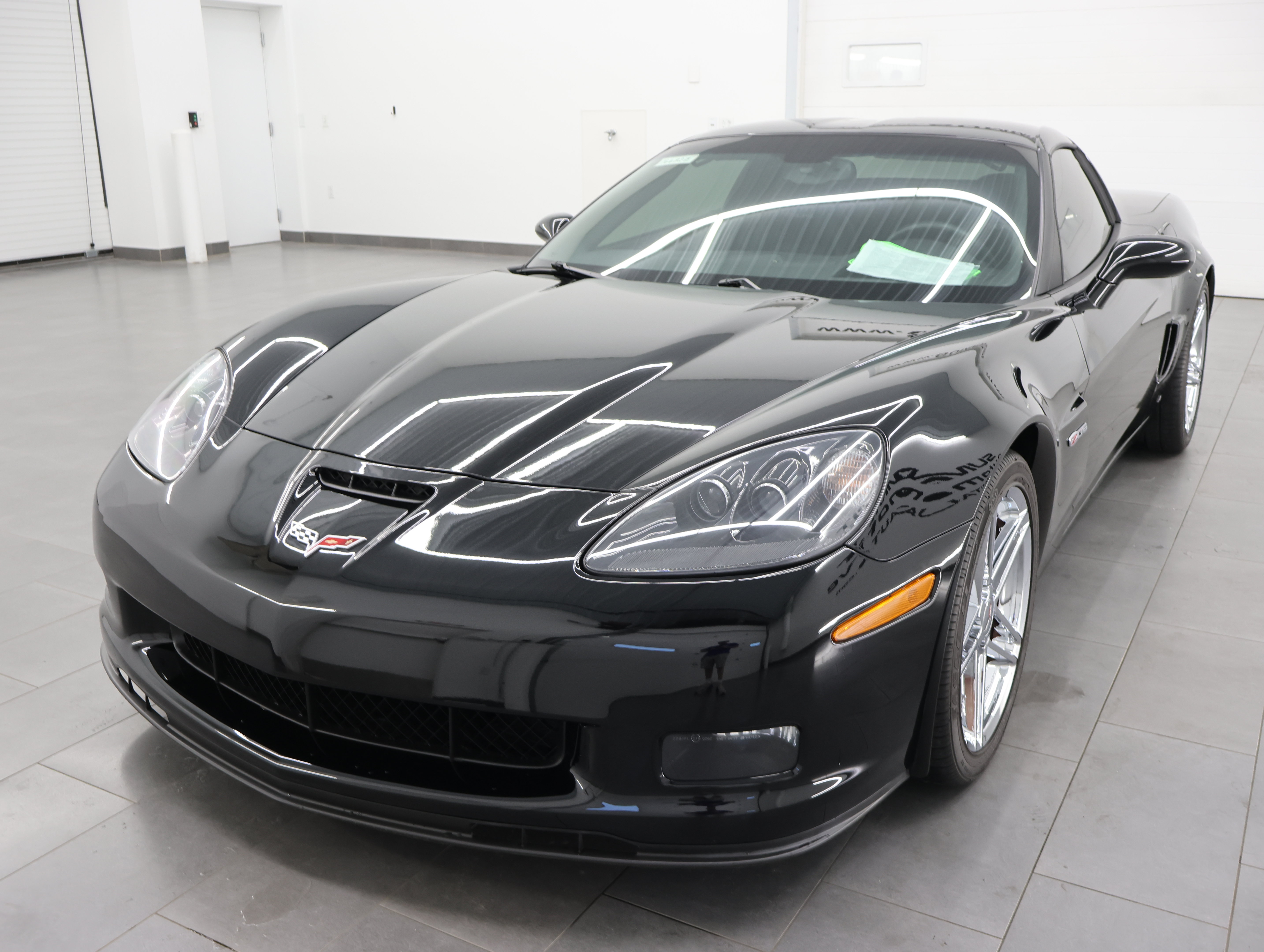 Used 2008 Chevrolet Corvette Z06 w/ Preferred Equipment Group RWD image 7
