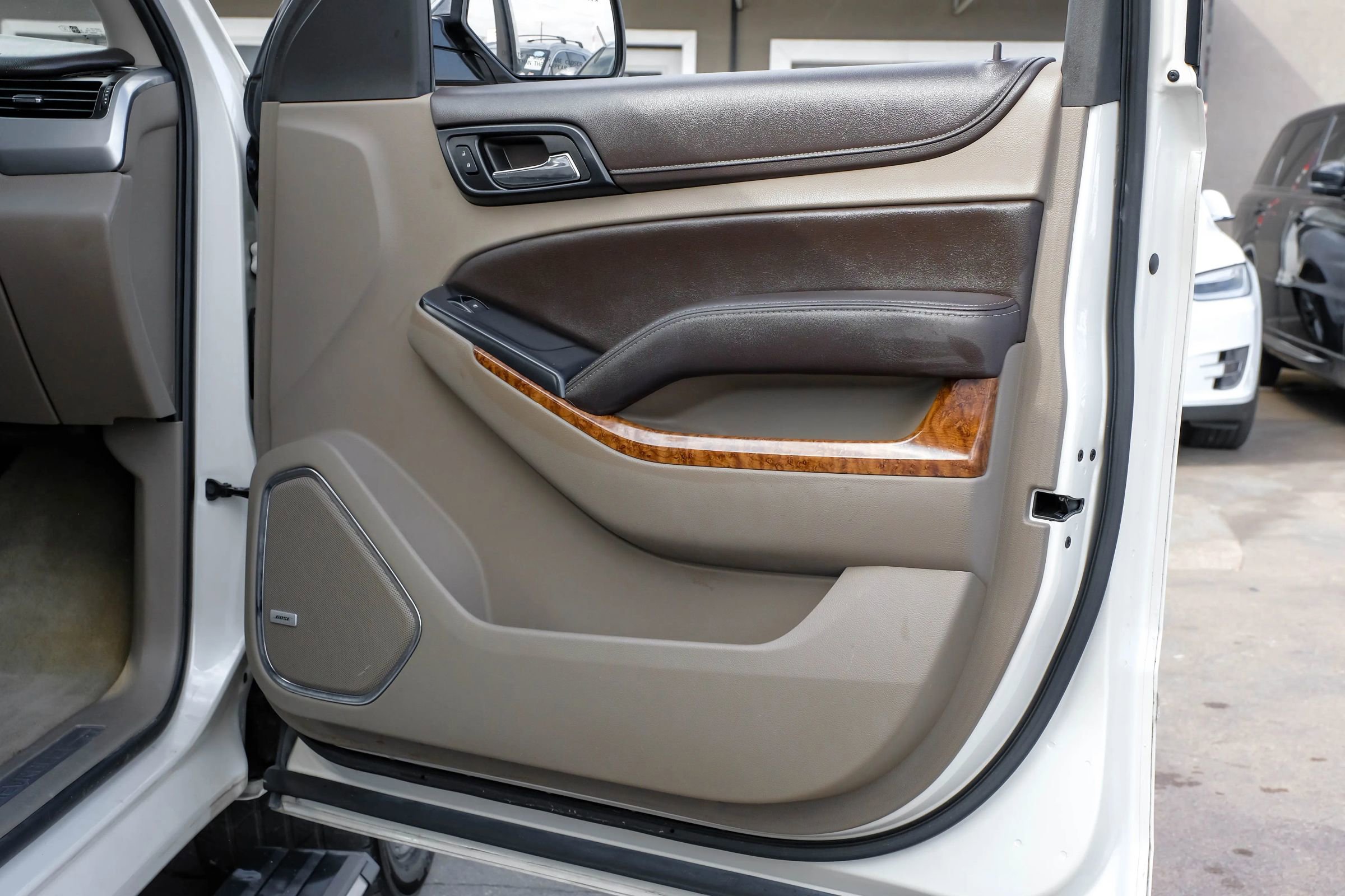 Used 2015 Chevrolet Suburban LTZ image 56