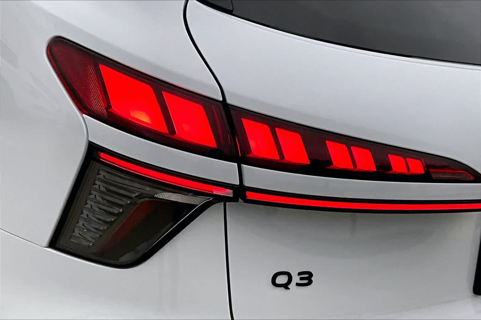 New 2026 Audi Q3 quattro 2.0T AWD/4WD image 14