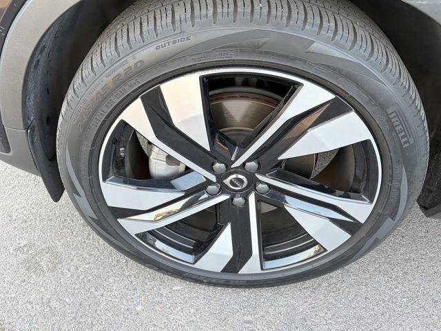 Used 2023 Volvo XC40 B5 Ultimate w/ Protection Package Premier AWD/4WD image 4