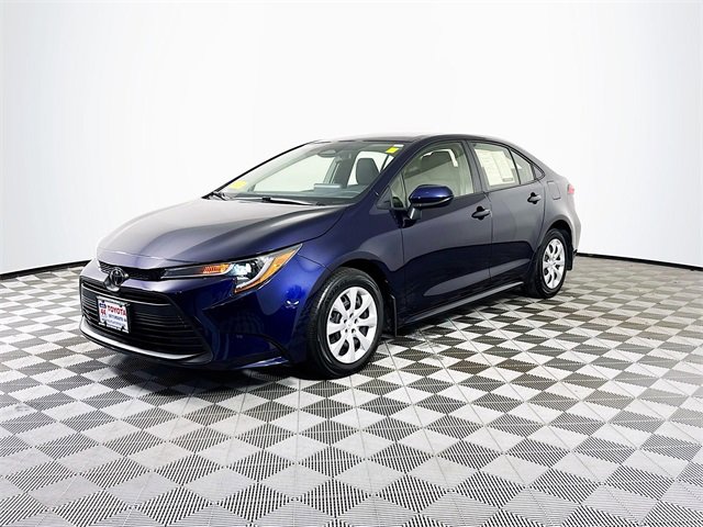 Certified 2023 Toyota Corolla LE image 2