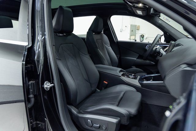 Used 2025 BMW X3 xDrive30i w/ Premium Package image 25