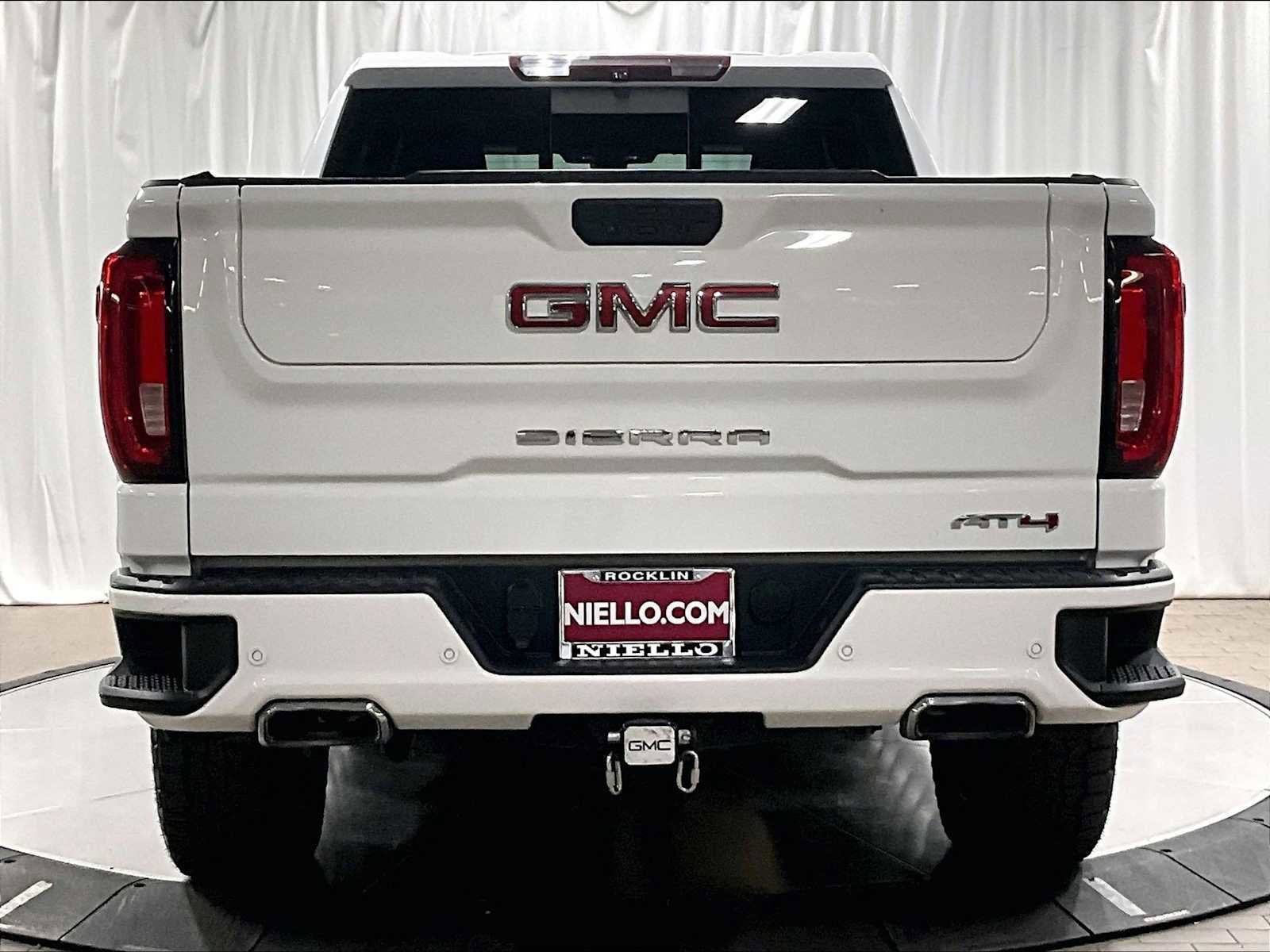 Used 2019 GMC Sierra 1500 AT4 w/ AT4 Premium Package image 8