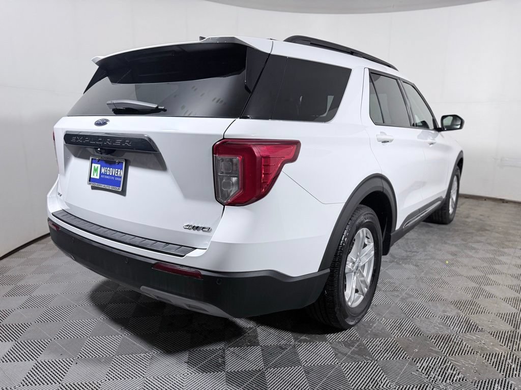 Used 2021 Ford Explorer XLT w/ Equipment Group 202A AWD/4WD image 7