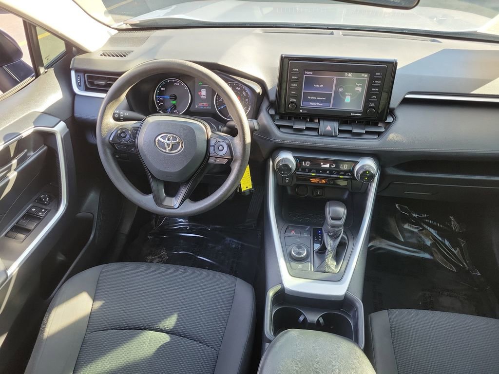Used 2021 Toyota RAV4 LE image 9