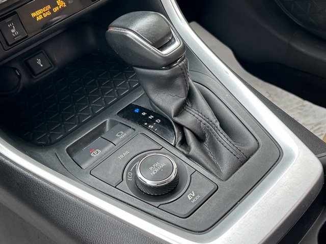 Used 2021 Toyota RAV4 XLE Premium AWD/4WD image 49