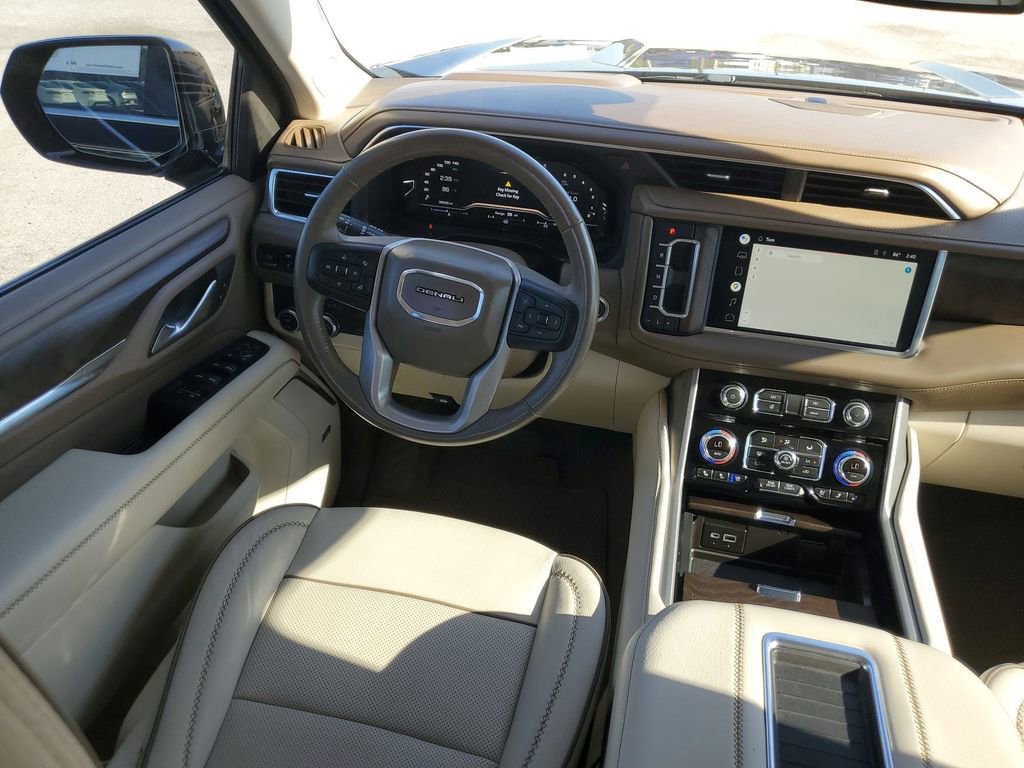 Used 2022 GMC Yukon Denali w/ Max Trailering Package image 15