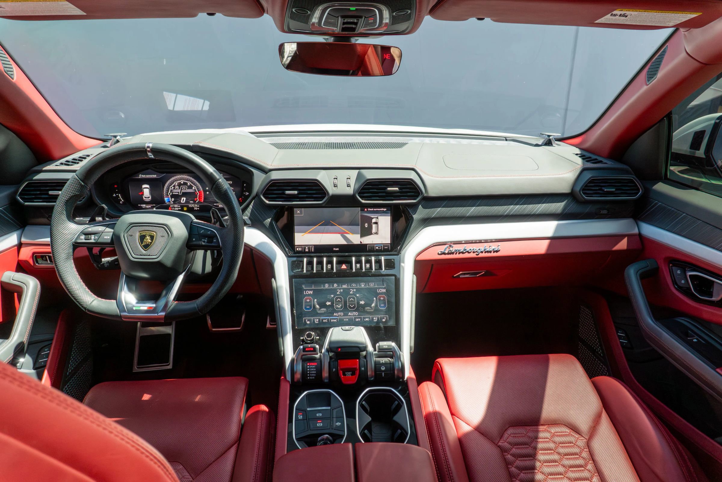 Used 2020 Lamborghini Urus AWD/4WD image 47
