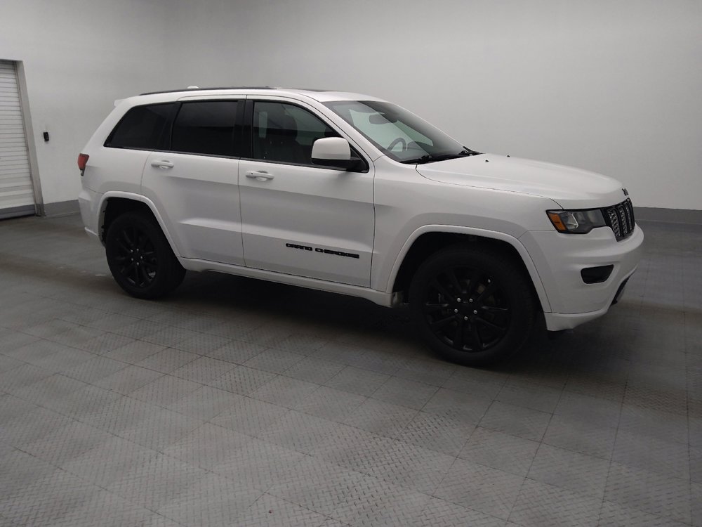 Used 2019 Jeep Grand Cherokee Altitude RWD image 11
