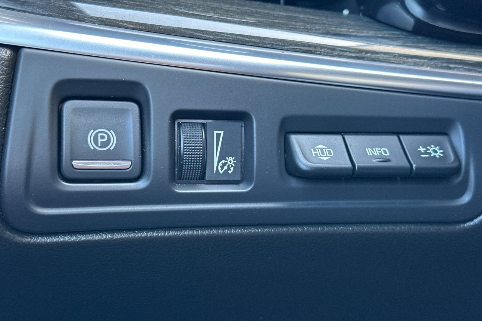 Certified 2023 Cadillac XT5 Premium Luxury w/ Technology Package FWD image 36