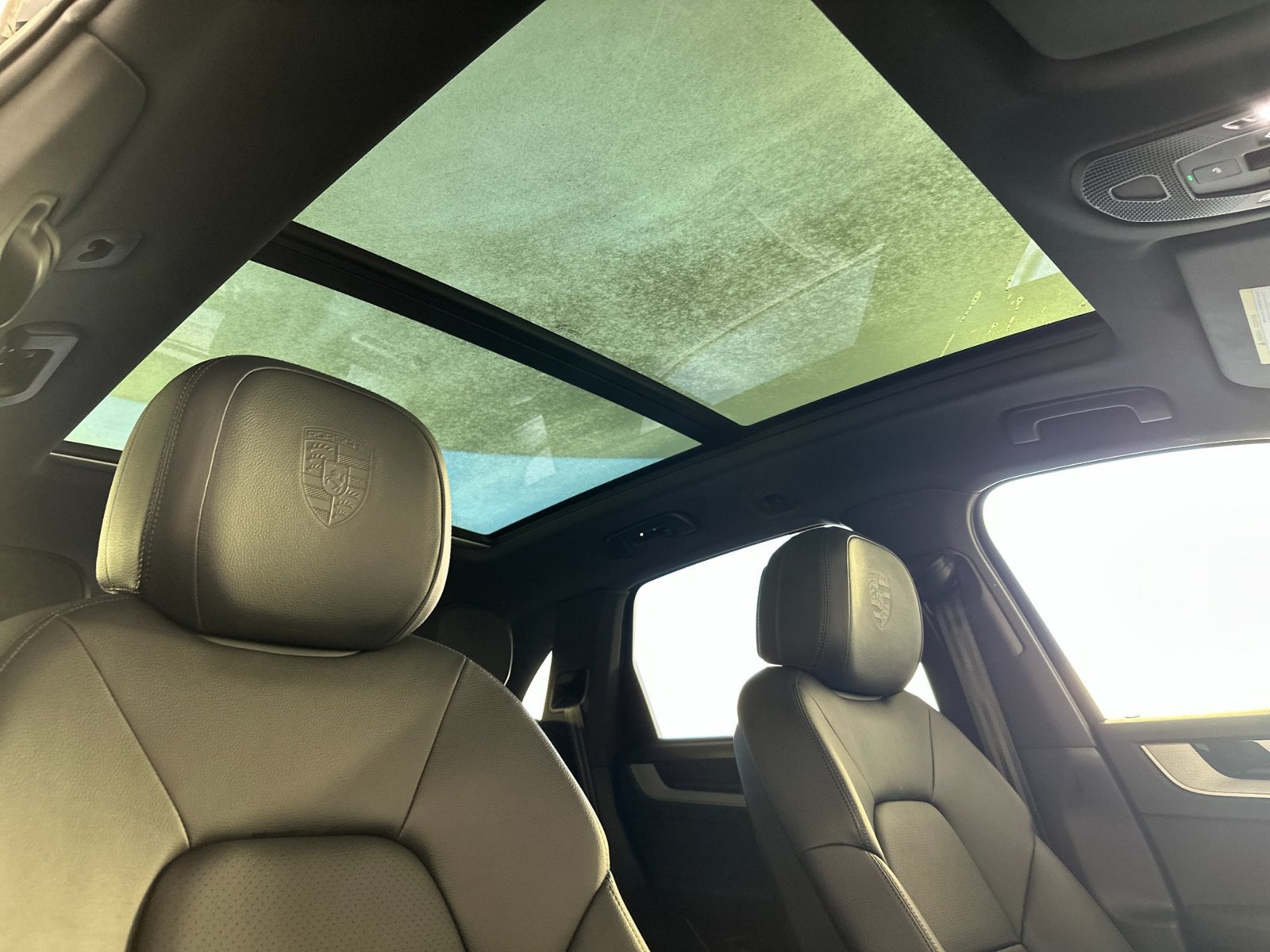 Certified 2025 Porsche Cayenne AWD/4WD image 19