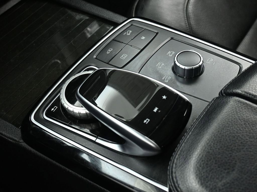 Used 2018 Mercedes-Benz GLS 550 4MATIC w/ Driver Assistance Package image 41