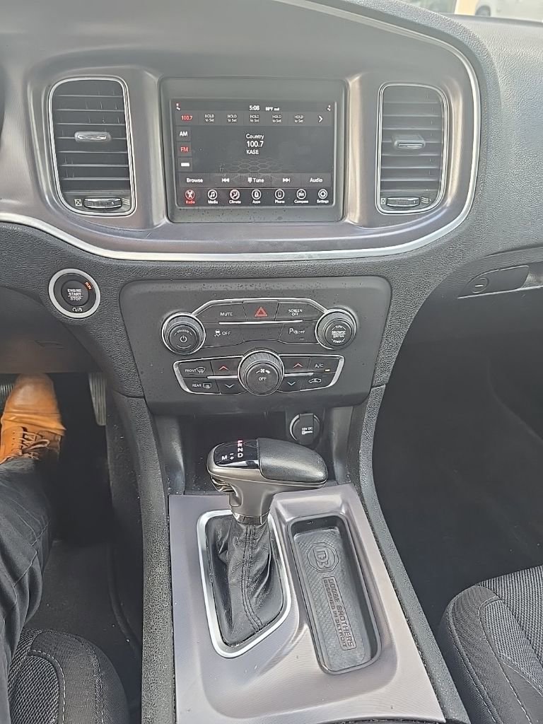 Used 2020 Dodge Charger SXT image 11