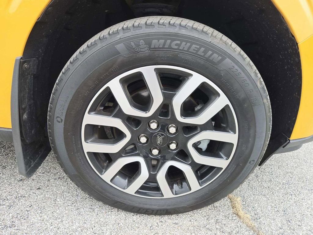 Used 2023 Ford Maverick Lariat w/ Lariat Luxury Package image 18