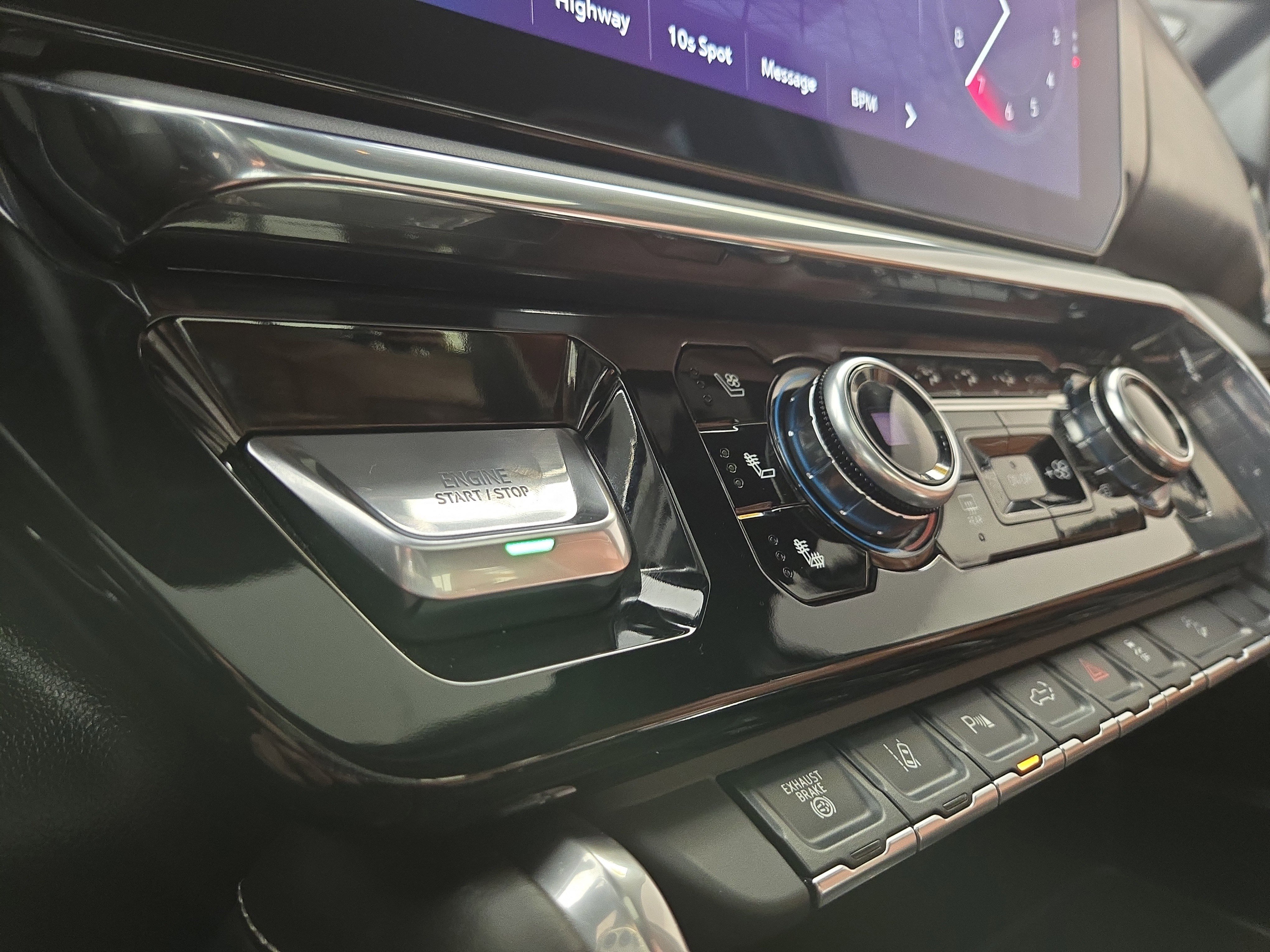 Certified 2025 GMC Sierra 2500 Denali Ultimate image 26