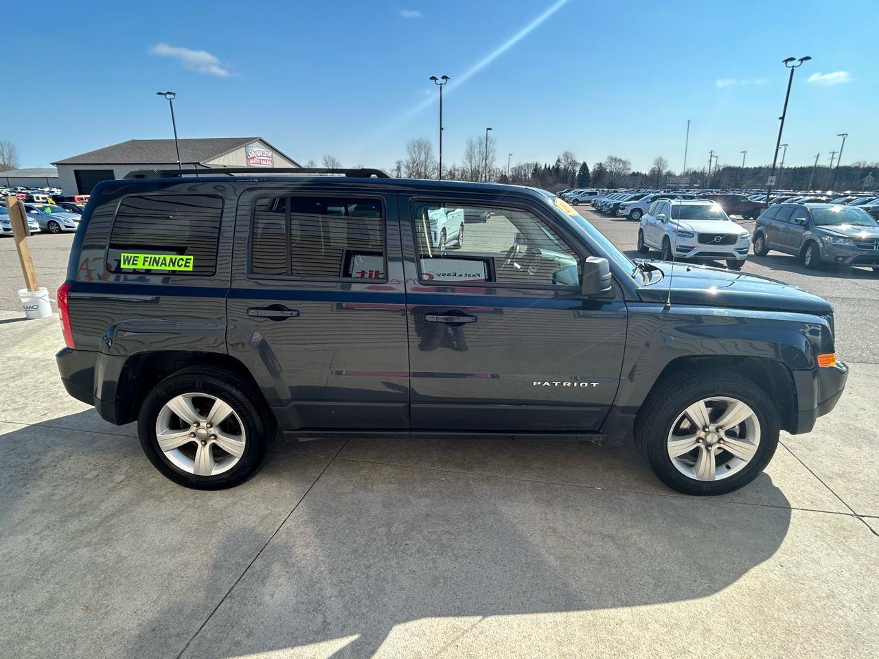 Used 2014 Jeep Patriot Latitude image 4