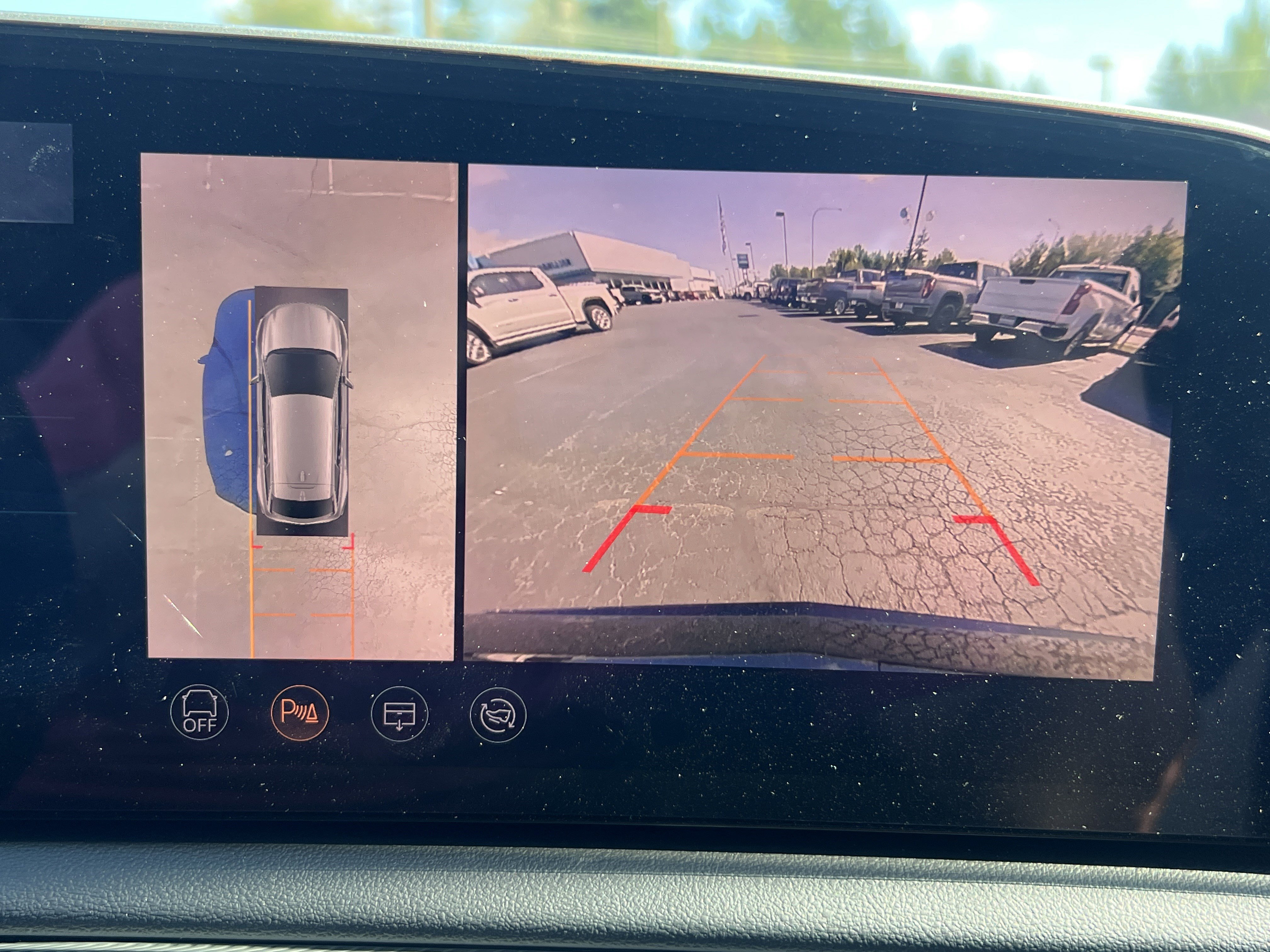 New 2025 Cadillac Optiq Sport 2 image 14