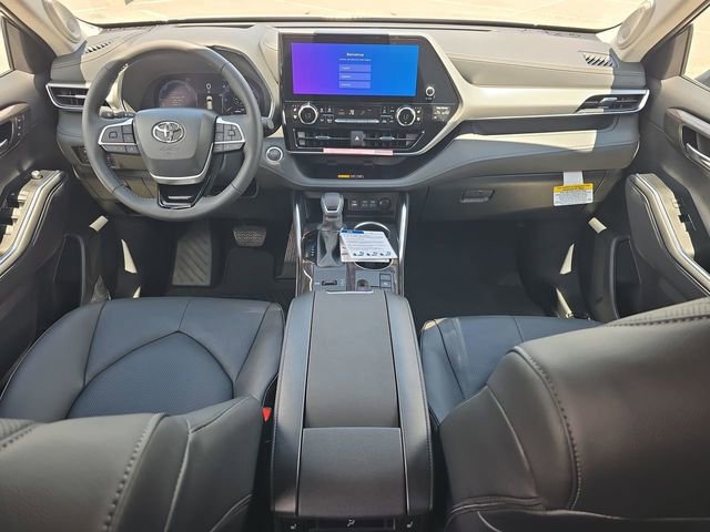 New 2026 Toyota Highlander Platinum AWD/4WD image 15