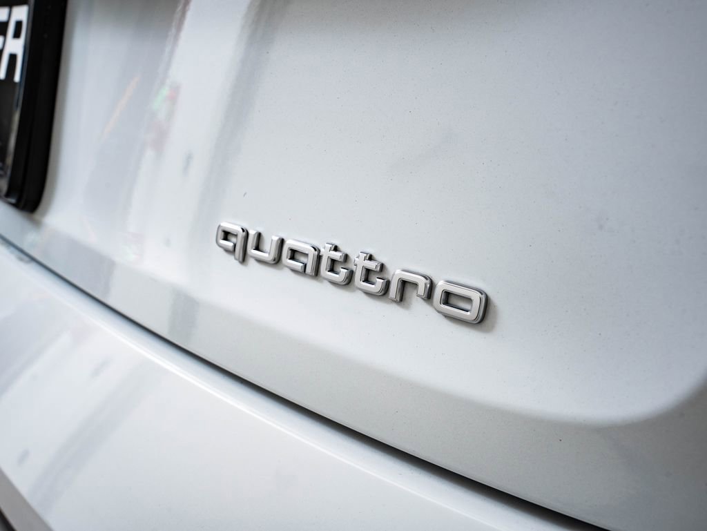 Used 2021 Audi e-tron Premium w/ Convenience Plus Package AWD/4WD image 20