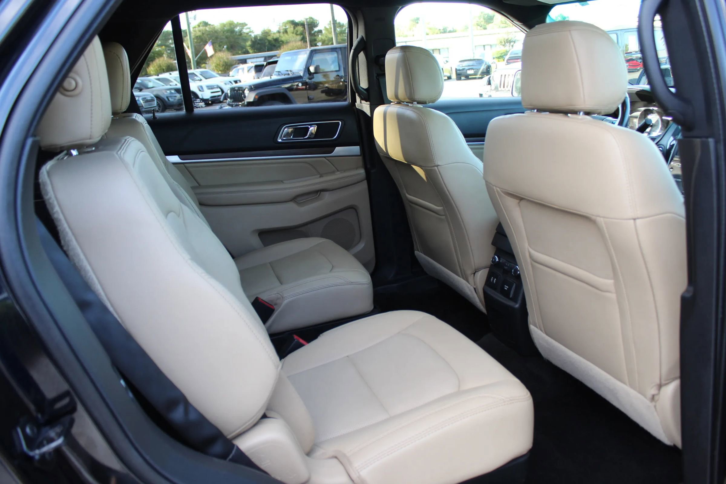 Used 2017 Ford Explorer Limited w/ Equipment Group 301A image 26