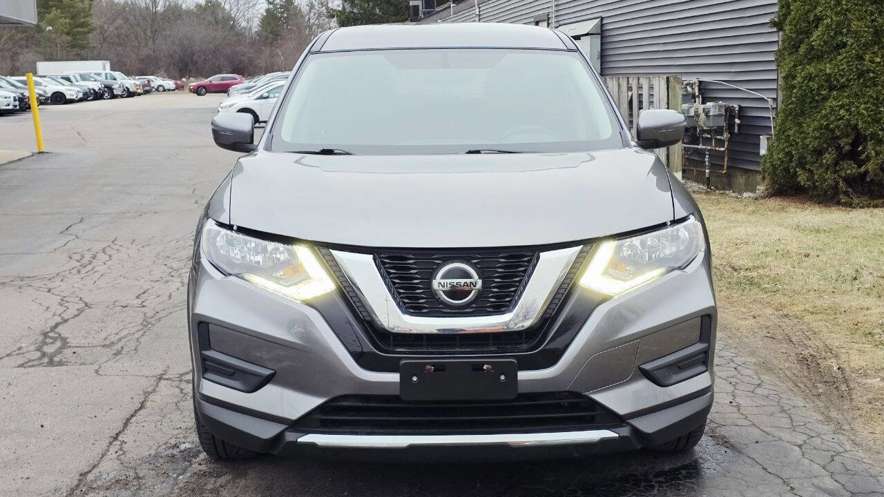 Used 2018 Nissan Rogue SV image 9