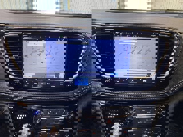 Used 2026 Chrysler Pacifica Select image 44