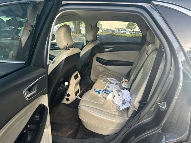 Used 2016 Ford Edge Titanium w/ Technology Package AWD/4WD image 19