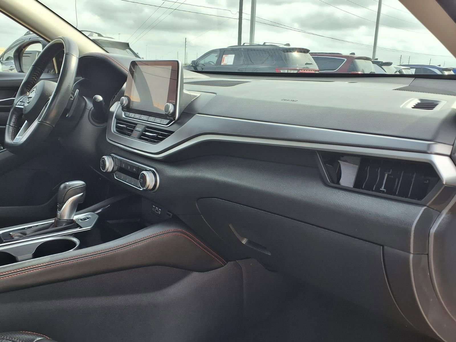 Used 2024 Nissan Altima 2.5 SR image 14