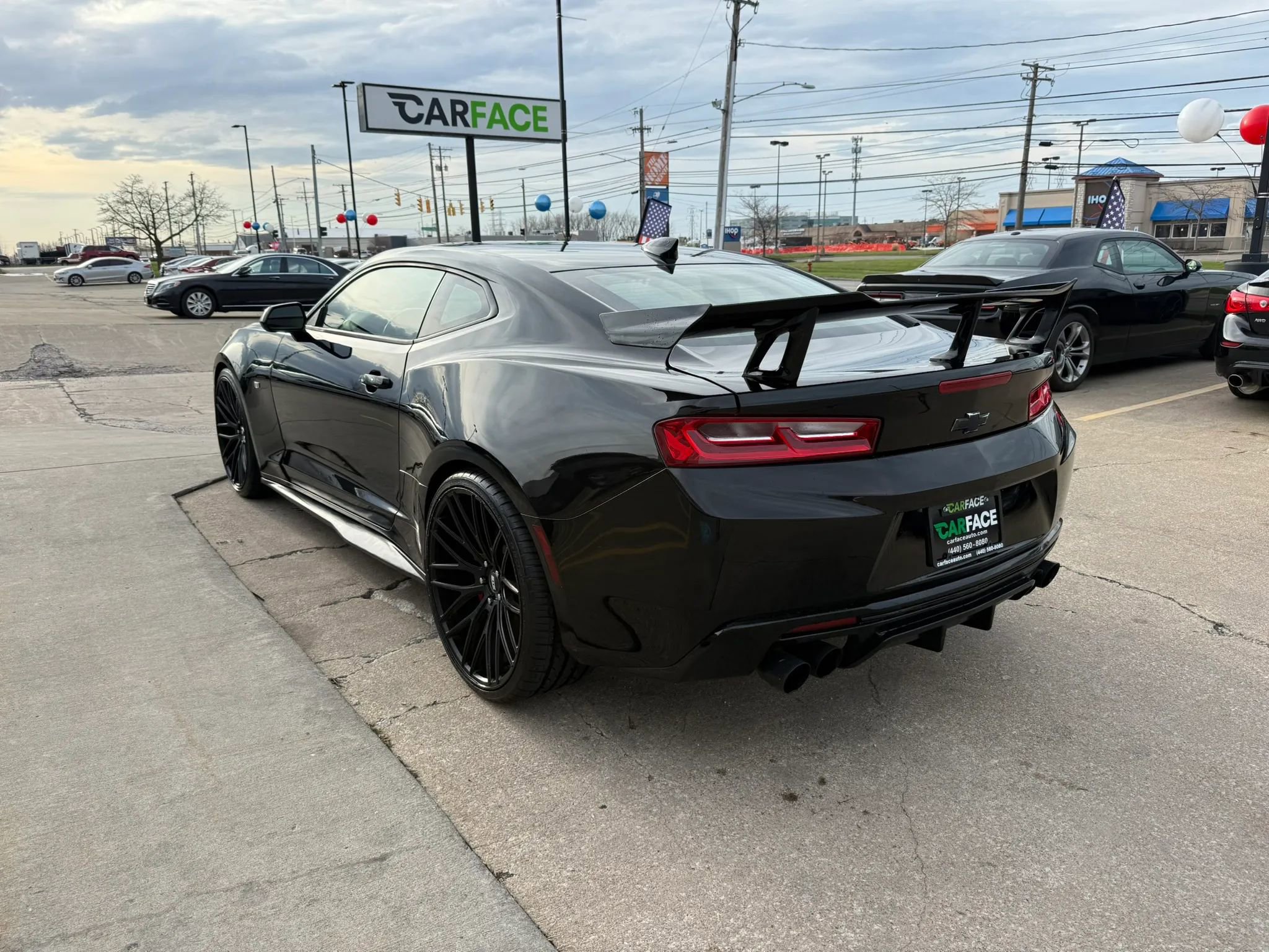 Used 2018 Chevrolet Camaro SS RWD image 9