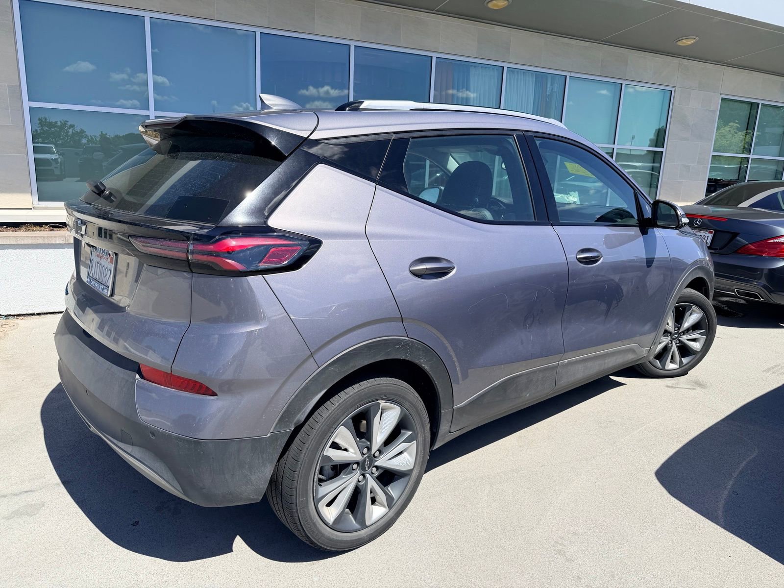 Used 2023 Chevrolet Bolt EUV LT w/ Convenience Package image 4