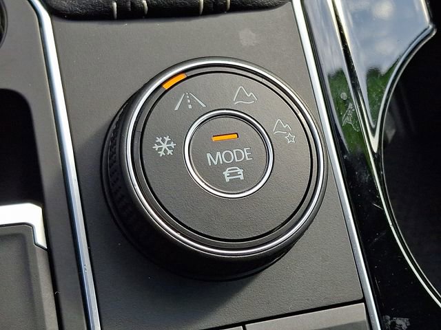 Used 2023 Volkswagen Atlas Cross Sport SEL image 25