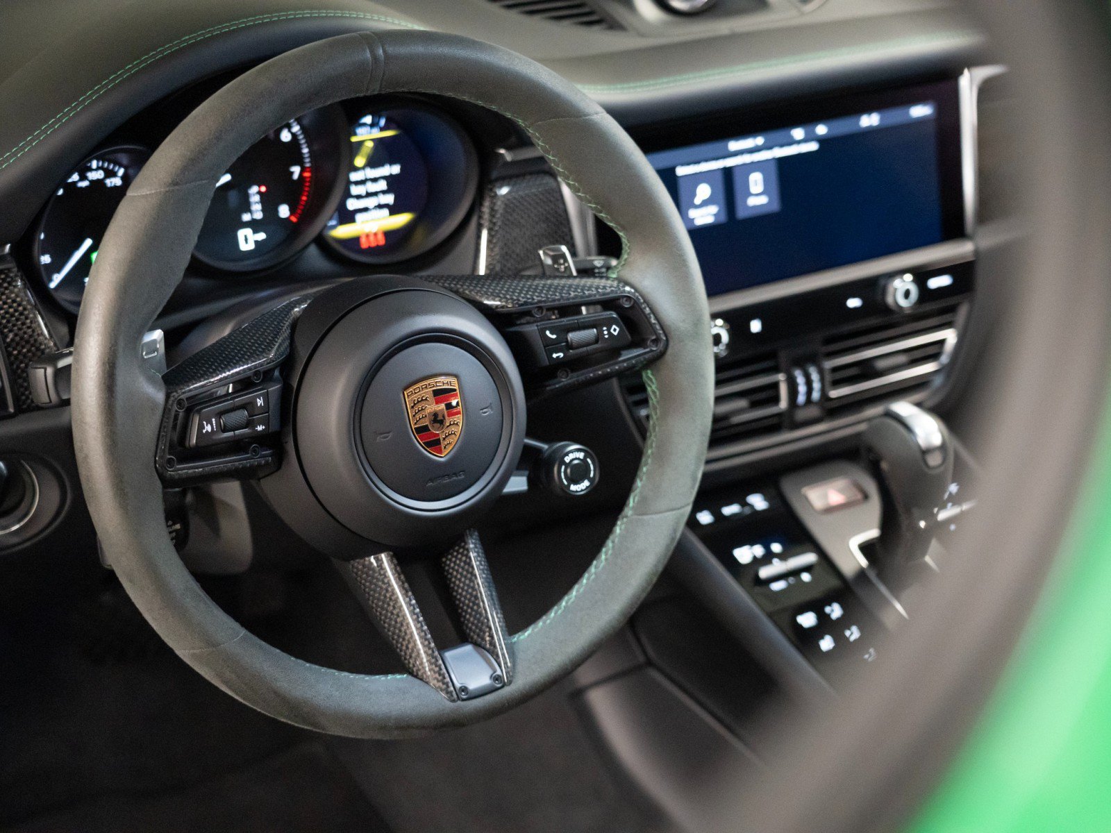 Certified 2026 Porsche Macan GTS AWD/4WD image 15