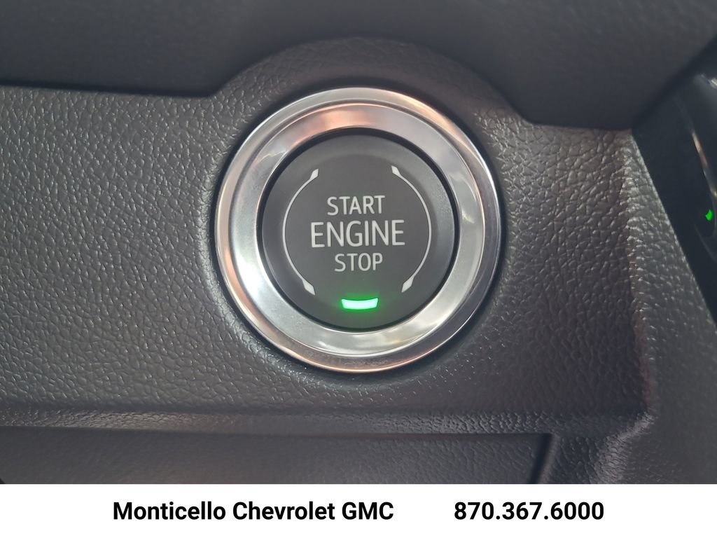 New 2026 Chevrolet Traverse LT w/ Sun and Wheel Package FWD image 18