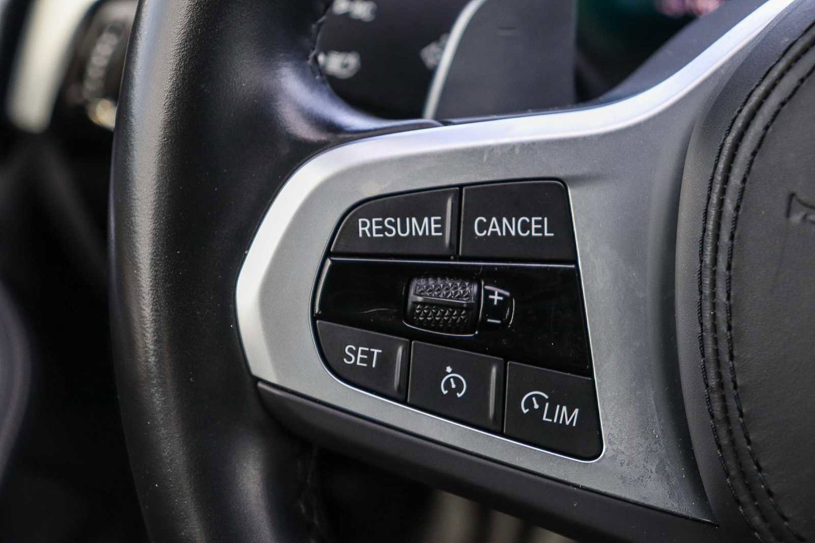 Used 2022 BMW 530e w/ M Sport Package image 20