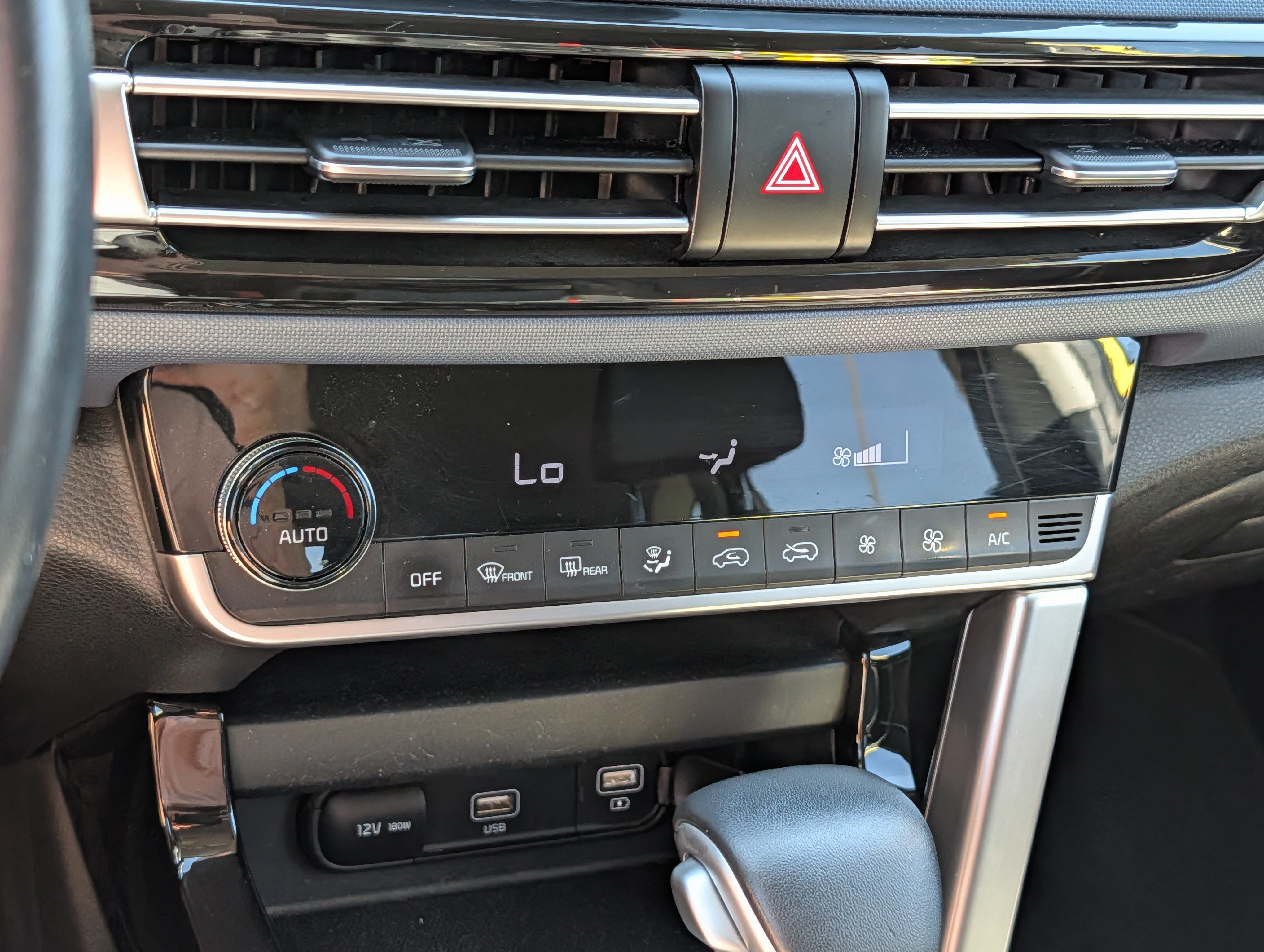 Certified 2023 Kia Seltos S w/ Navigation Package AWD/4WD image 23