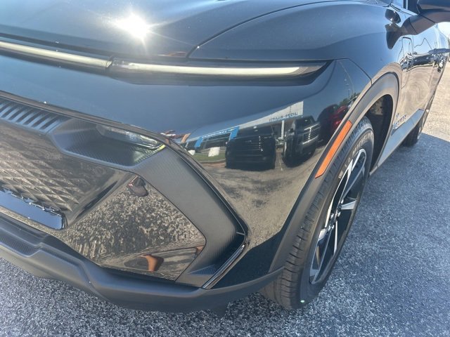 New 2026 Chevrolet Equinox EV LT image 9