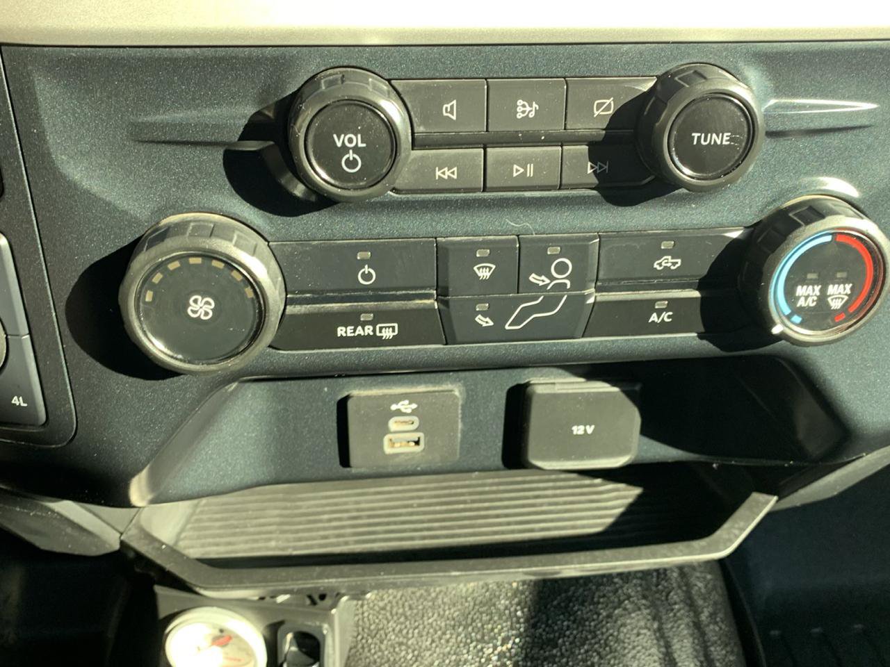 Used 2023 Ford F250 XL w/ FX4 Off-Road Package AWD/4WD image 27