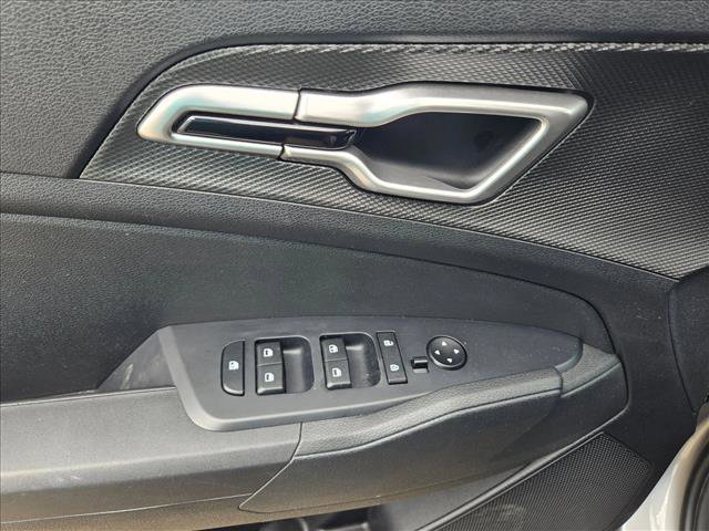 Used 2024 Kia Sportage LX image 12