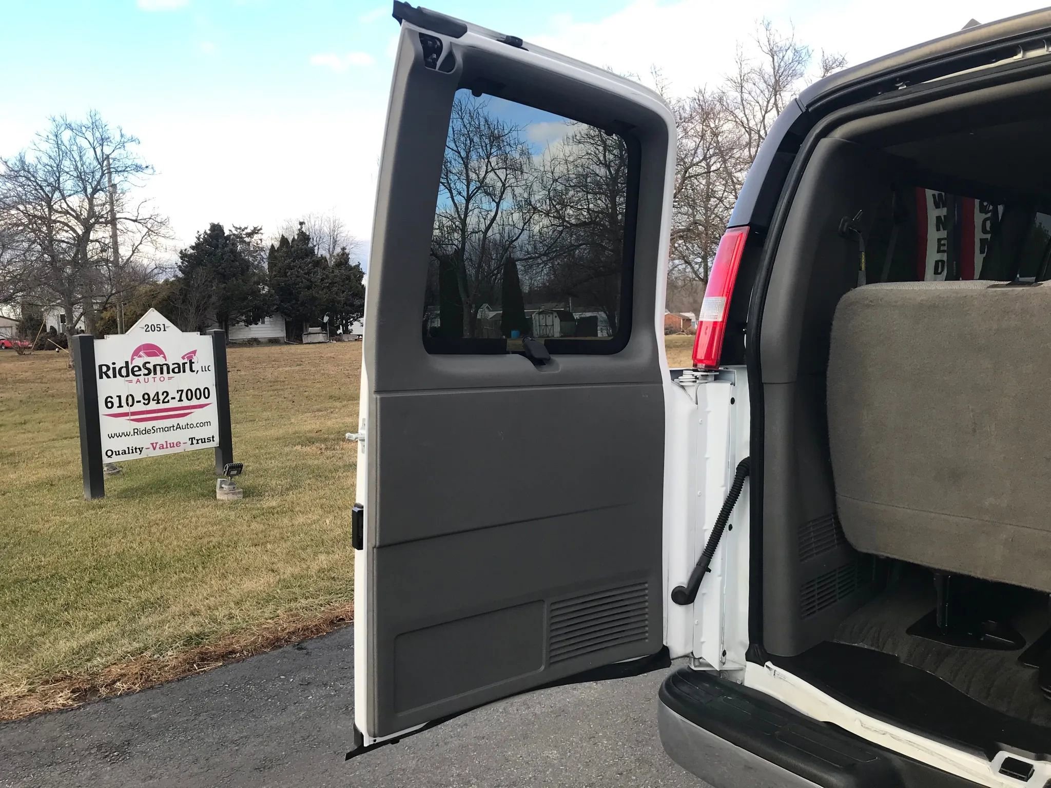 Used 2016 Chevrolet Express 3500 LT w/ LT Preferred Equipment Group image 29