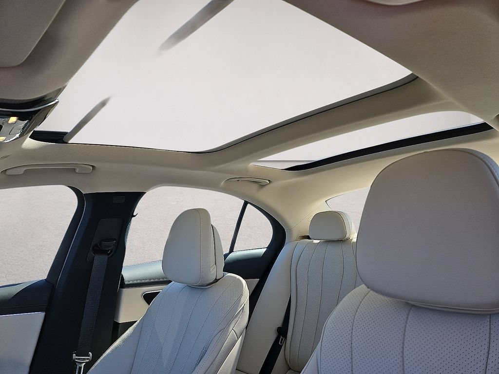 New 2025 Mercedes-Benz E 350 4MATIC Sedan image 19