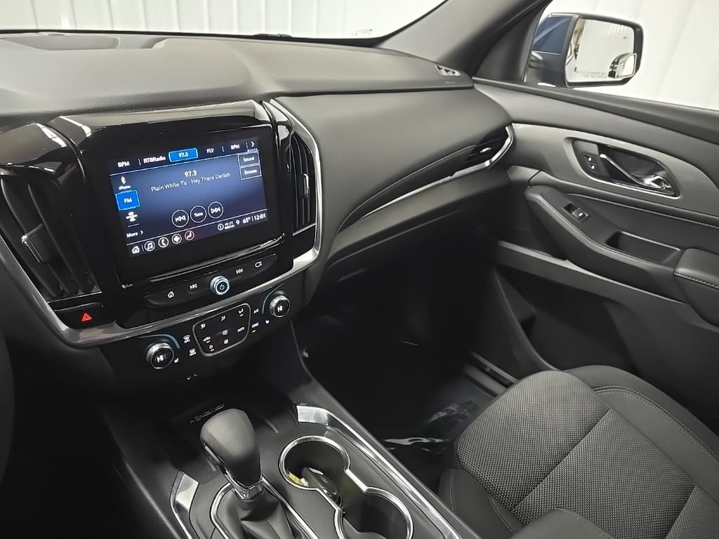 Used 2023 Chevrolet Traverse LT image 25