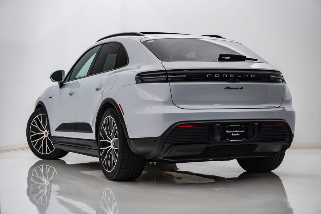 Certified 2025 Porsche Macan 4 Electric AWD/4WD image 3