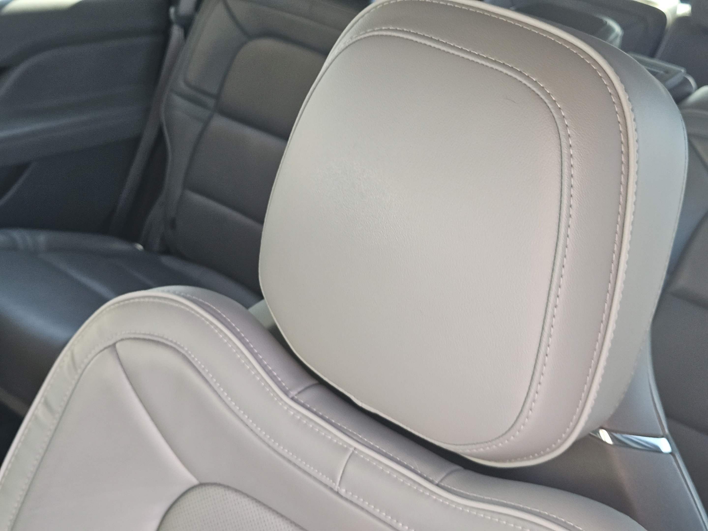 Used 2018 Lincoln Navigator Reserve AWD/4WD image 17