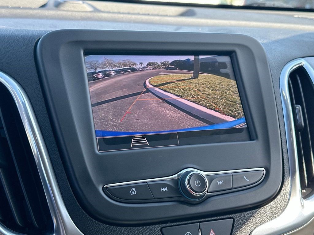 Certified 2024 Chevrolet Equinox LS FWD image 13