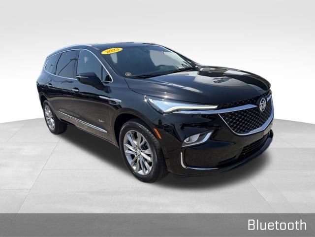 Used 2023 Buick Enclave Avenir AWD/4WD image 3