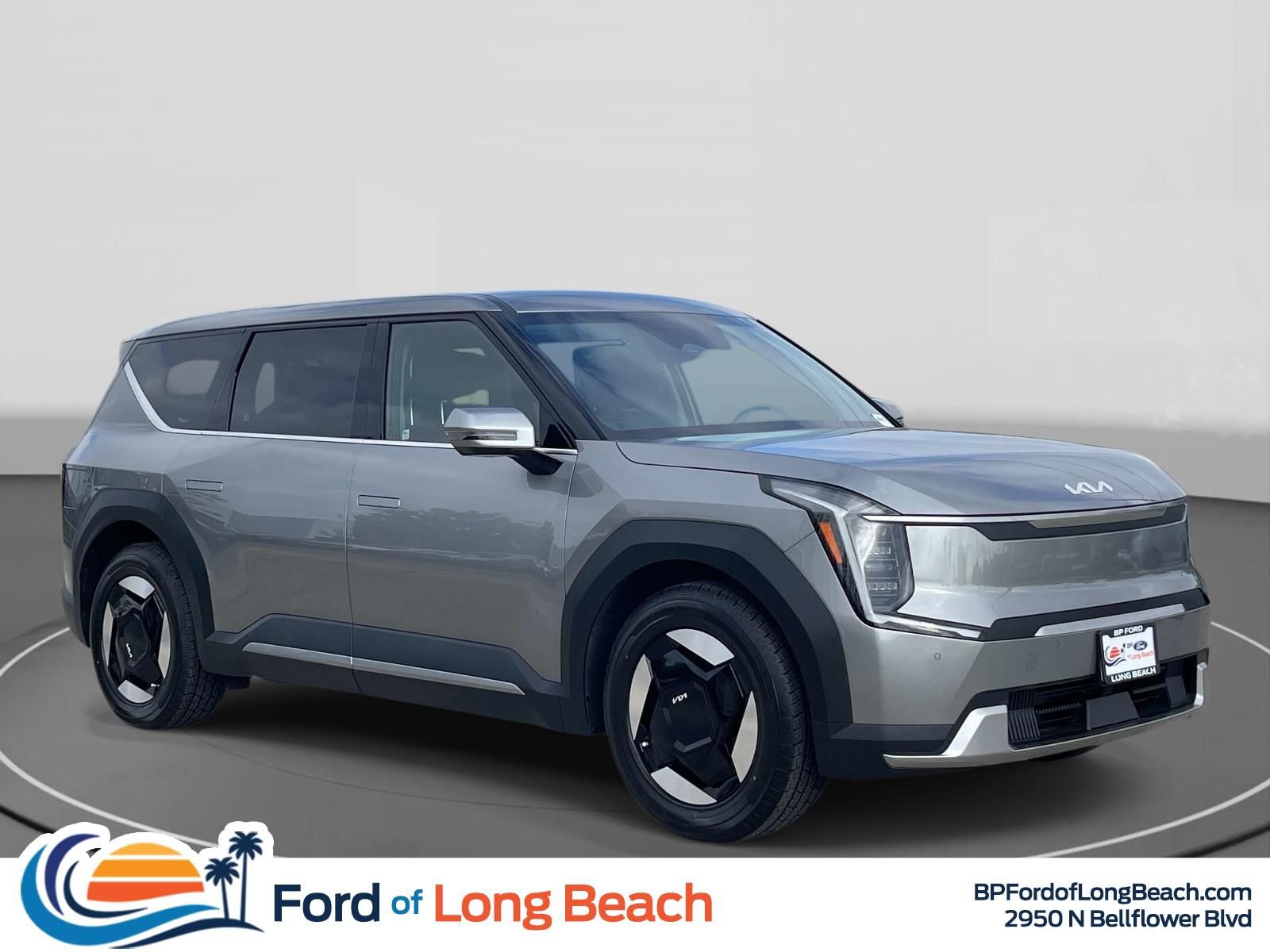 Used 2024 Kia EV9 Light Long Range RWD image 1