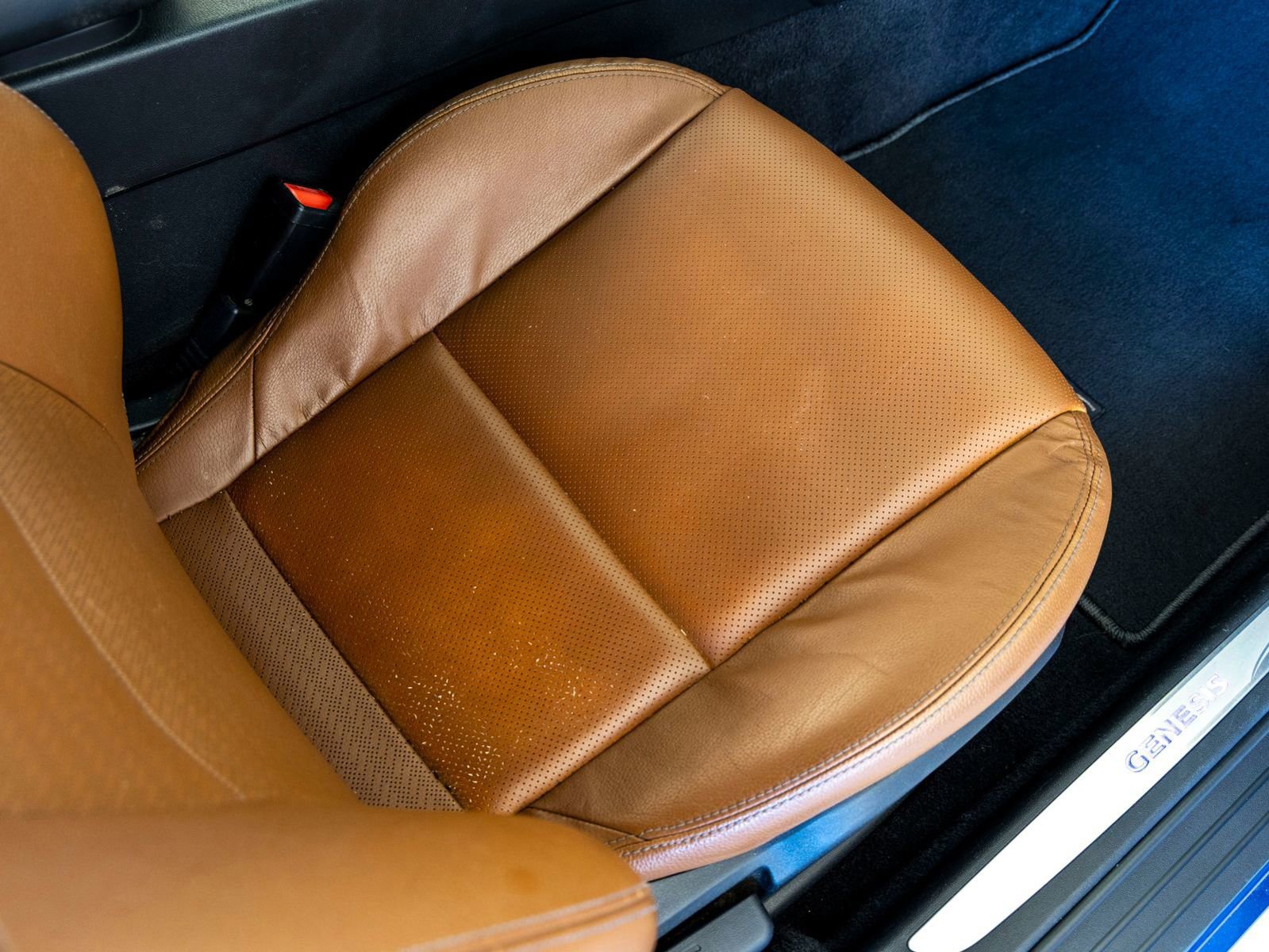 Used 2016 Hyundai Genesis Coupe 3.8 image 28