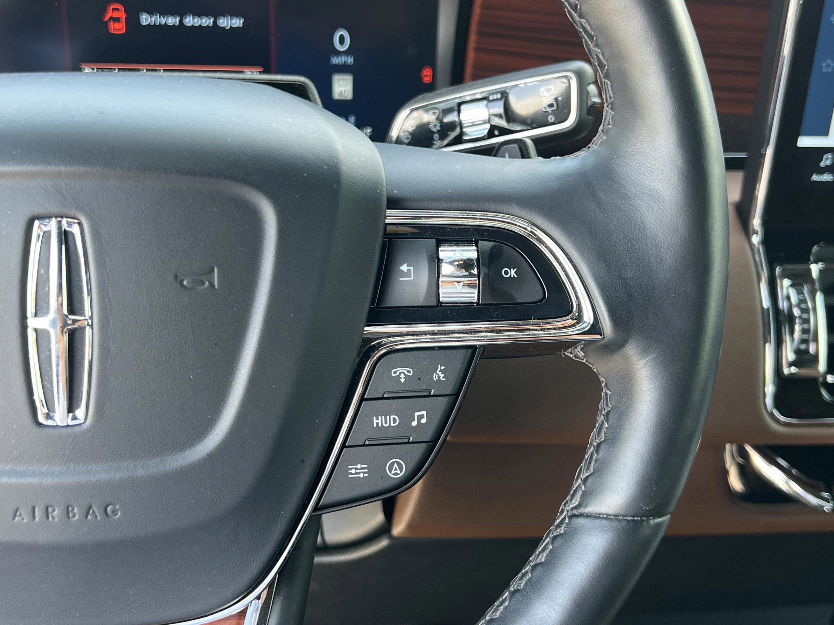 Used 2024 Lincoln Navigator Reserve image 12