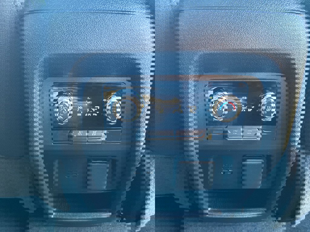 Used 2025 GMC Acadia Elevation image 20